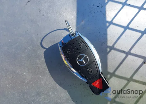 2018 Mercedes-Benz C 300 from USA, damaged, VIN 55SWF4JB8JU255044